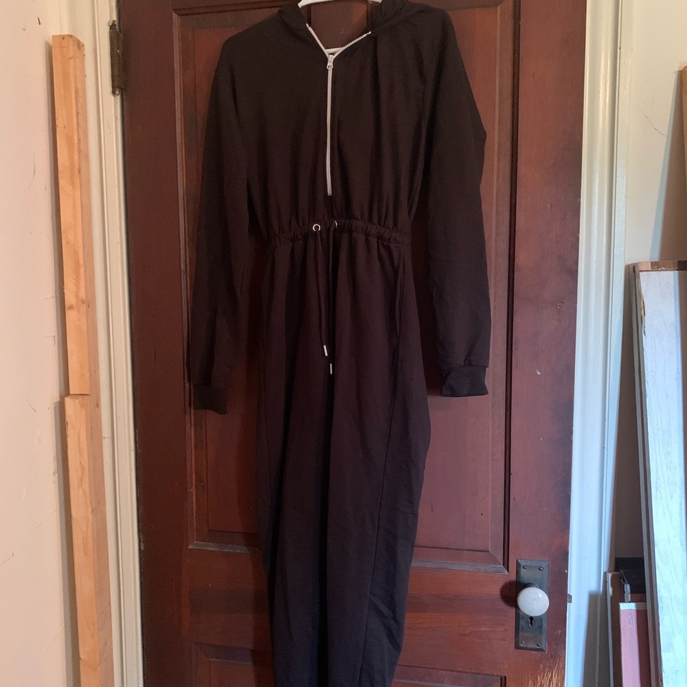Pretty Little Thing Hooded/Long Sleeve Jumpsuit